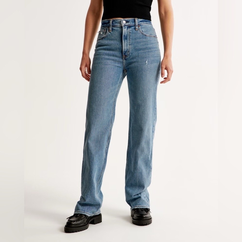 Abercrombie & Fitch the 90s relaxed jean high rise medium wash